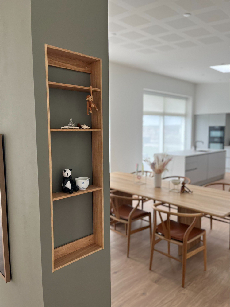 Elegant Minimalist Dining Room
