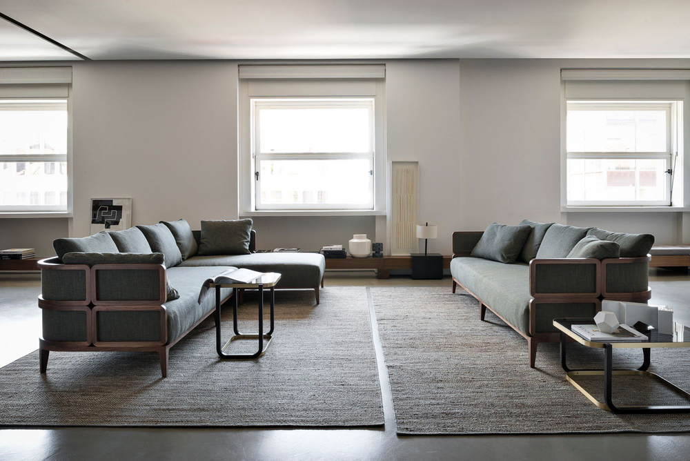 Modern Industrial Living Room Design for Mobility-Friendly City Apartments