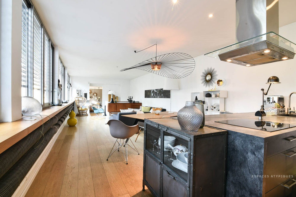 Stylish Modern Kitchen Escape