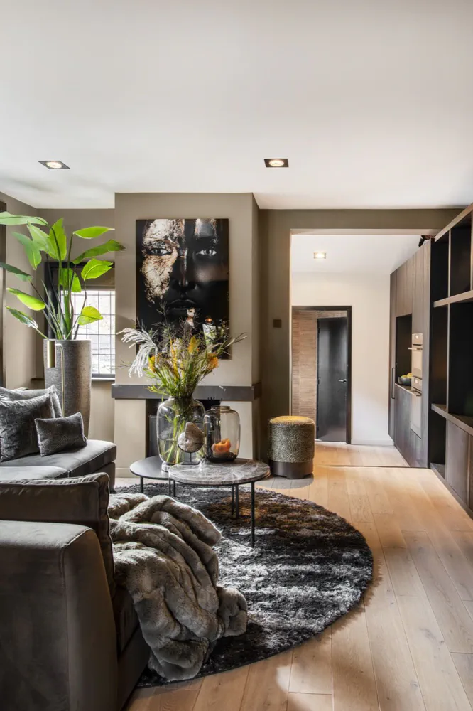 Modern Rustic Fusion: Sustainable Pet-Friendly Interior Design