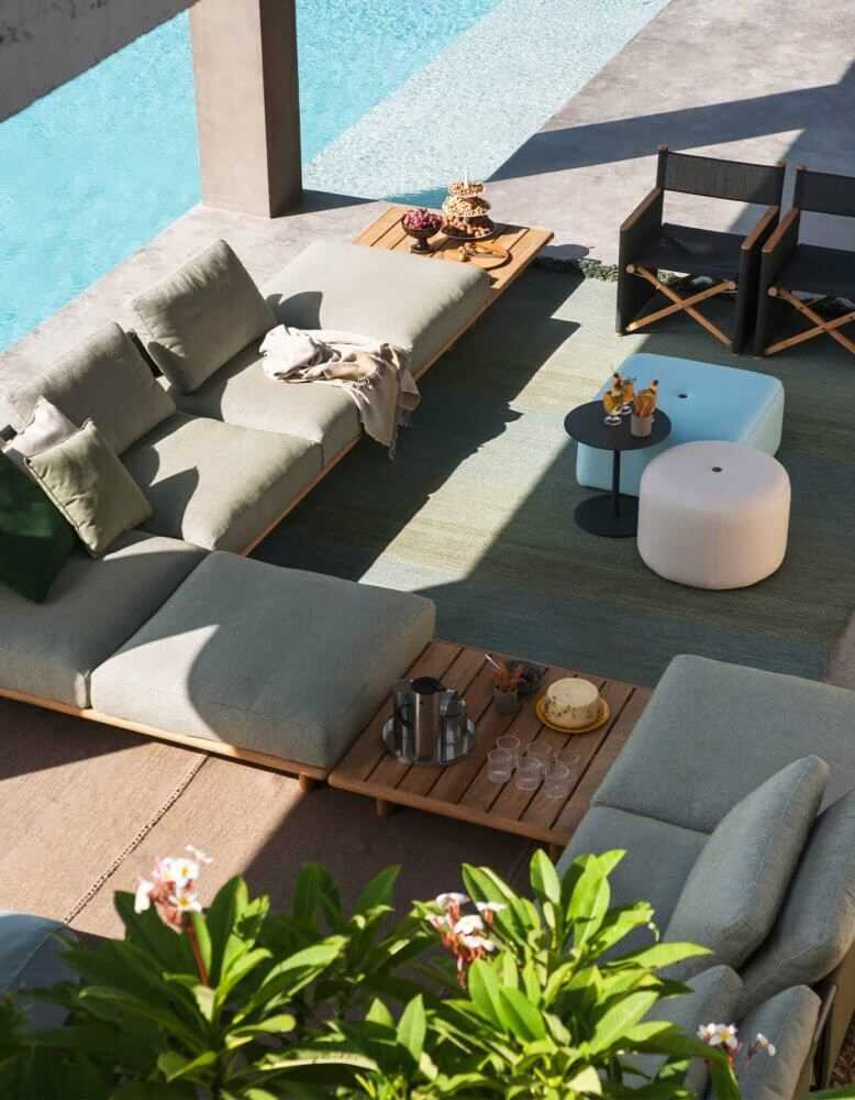 Modern Outdoor Living: Comfortable and Stylish Patio Design
