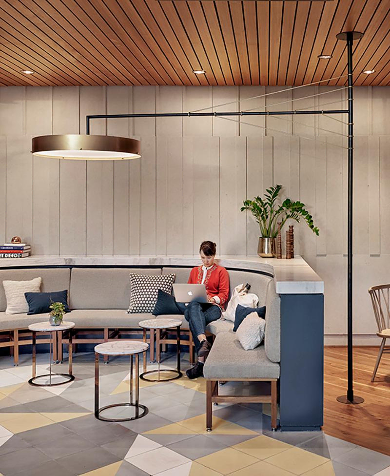 Modern Restaurant Design: Balancing High-Tech Features with Warm Atmosphere
