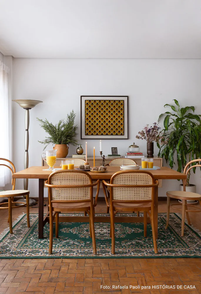 Elegant Multi-Functional Dining Design