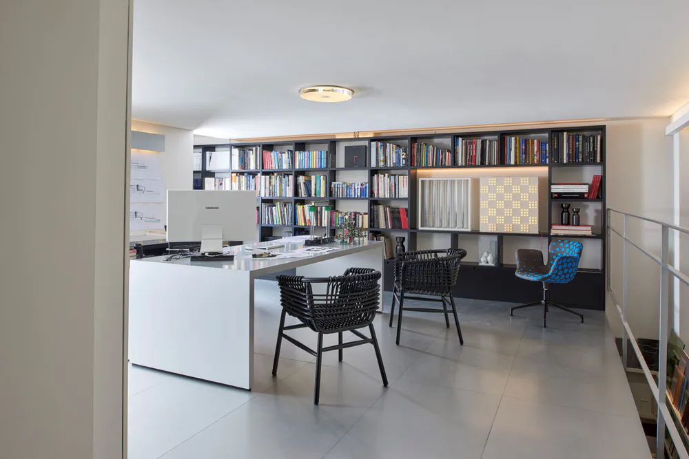 Modern Home Office Design for Politicians