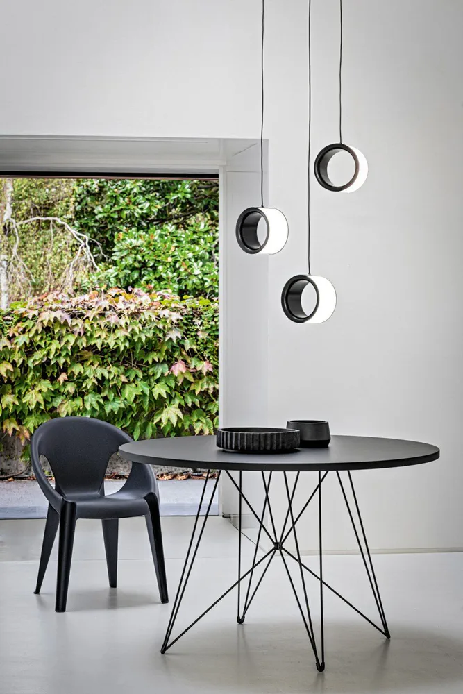 Brutalist Modern Living Room Design: A Stylish Solution for a Beachfront Property