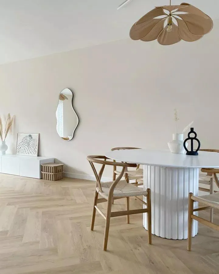 Minimalist Urban Oasis