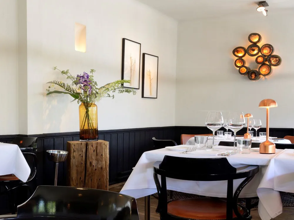 Modern Restaurant Design with Flamingo Wallpaper