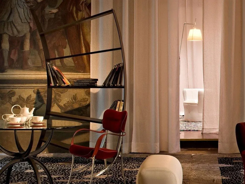 Modern Showcase Living Room for Entertaining Clients