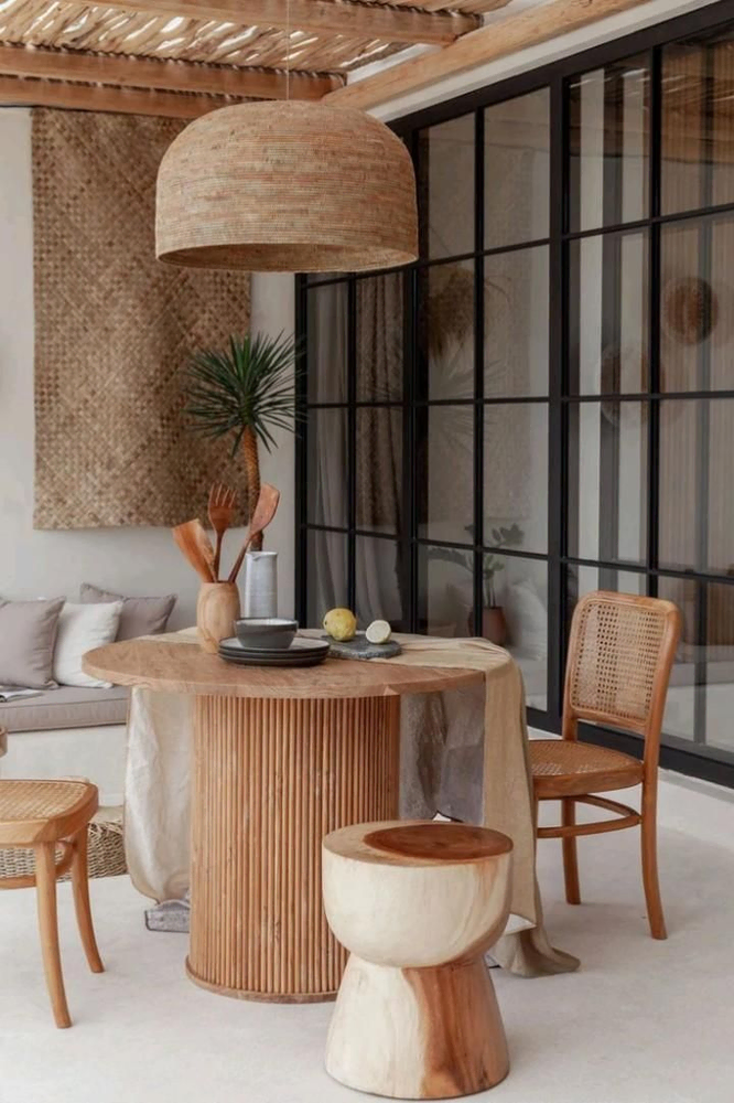 Minimalist Living Room Design for a Renowned Architect