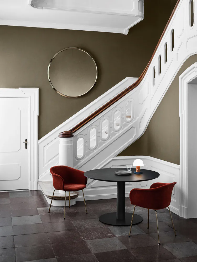 Contemporary Mediterranean Entrance Hall Design