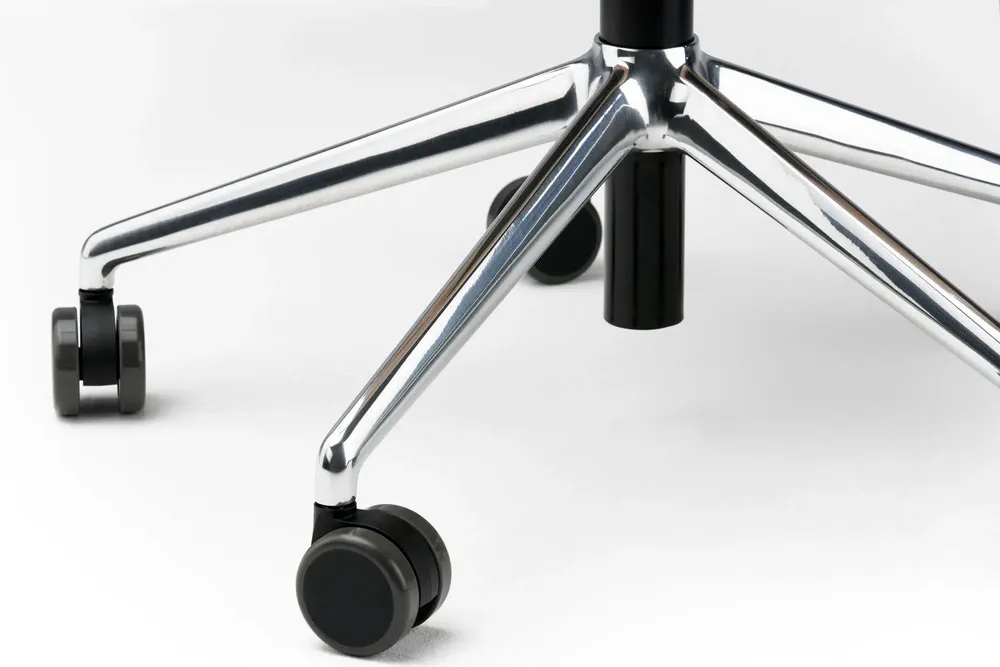 Wooden Chair with Castors S 220 DRW Thonet wooden chair with