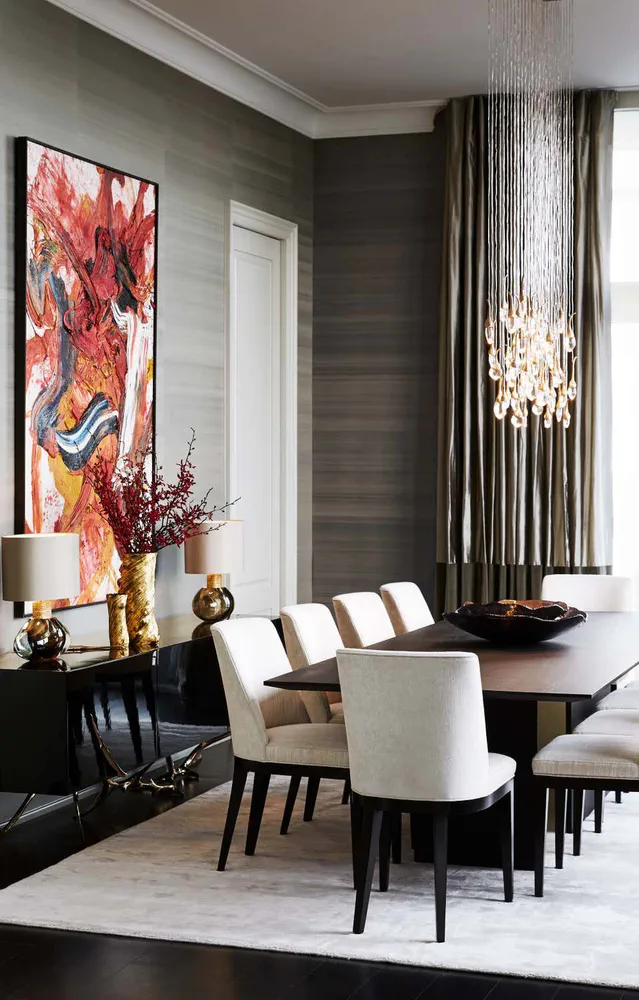Modern Dining Room with Contemporary Furniture and Neutral Palette