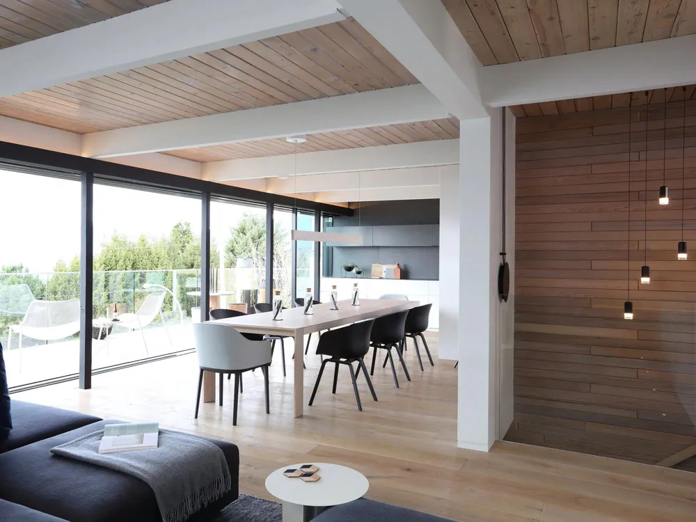 Modern Beachfront Living Room Design