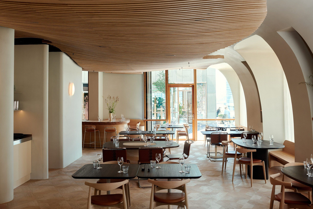 Modern Restaurant Design: Mid-century Modern Aesthetic