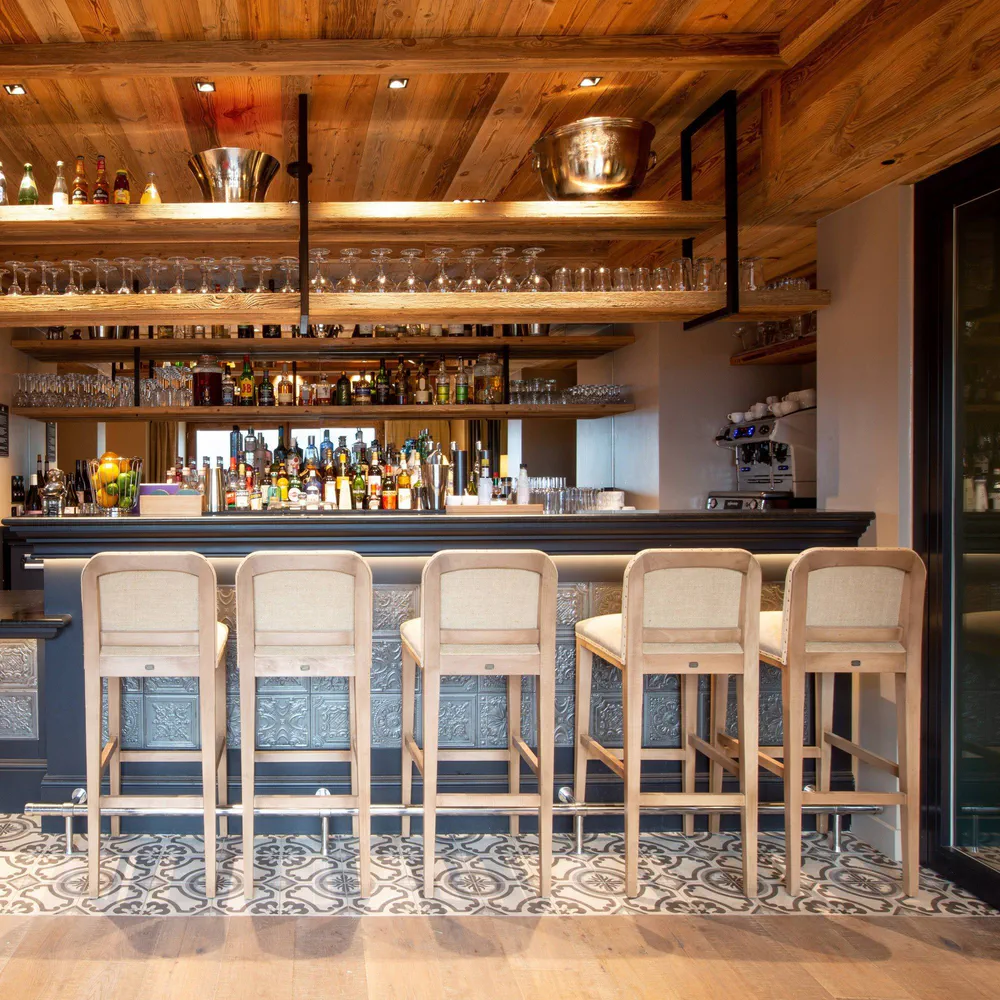 Modern Bar Design for a Fashion Designer