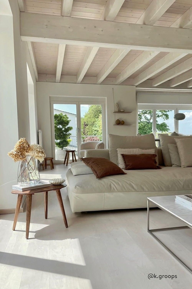 Elegant Mid-Century Modern Retreat