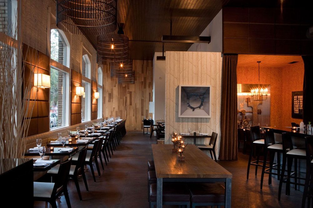 Cozy Rustic Dining for Modern Families