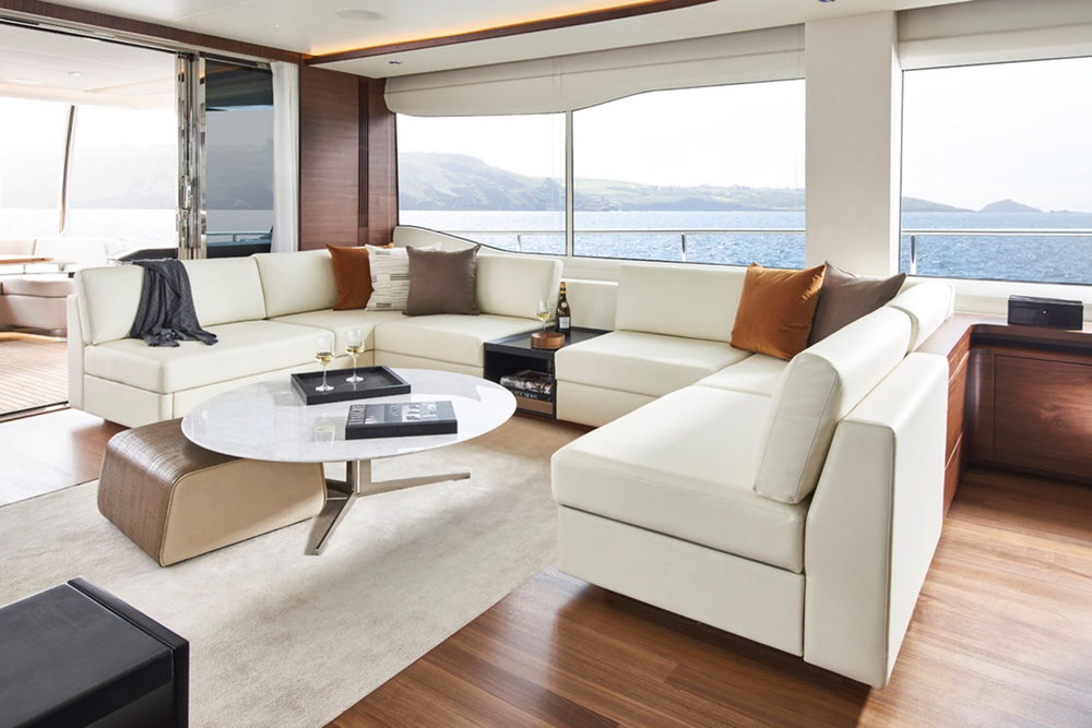 Modern Yacht Deck Design: Comfort and Style