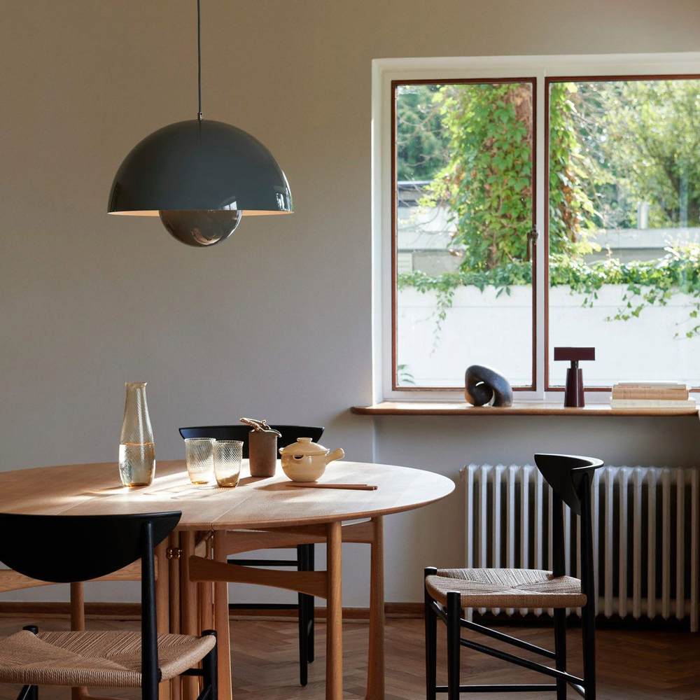 Modern Dining Room with Japanese Minimalism