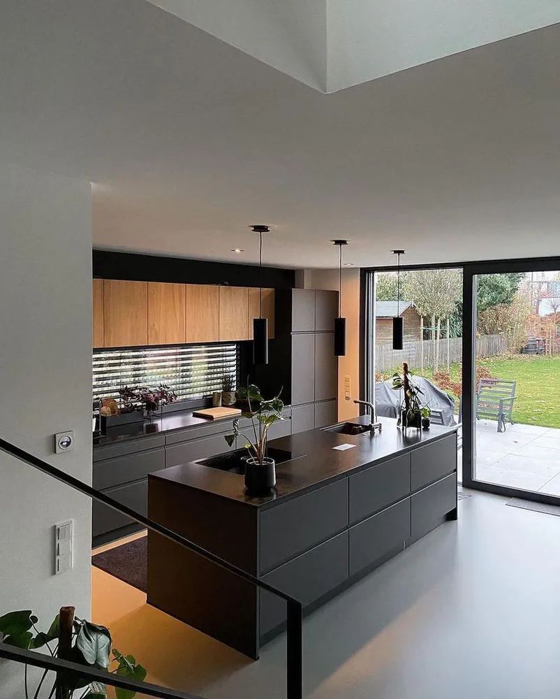Modern Rustic Fusion: Sustainable Pet-Friendly Interior Design
