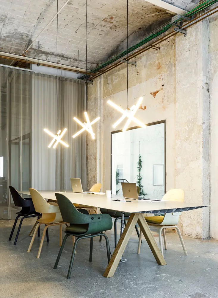 Sustainable Elegance in Conference Spaces