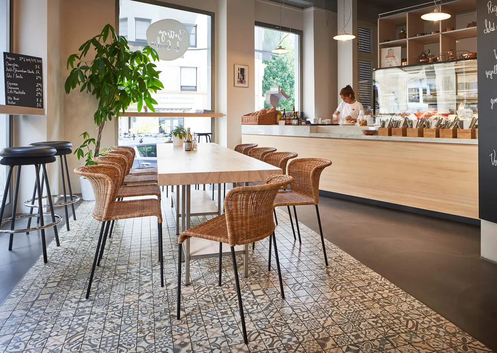 Modern Cafe Interior Design: Child-Friendly & Sophisticated