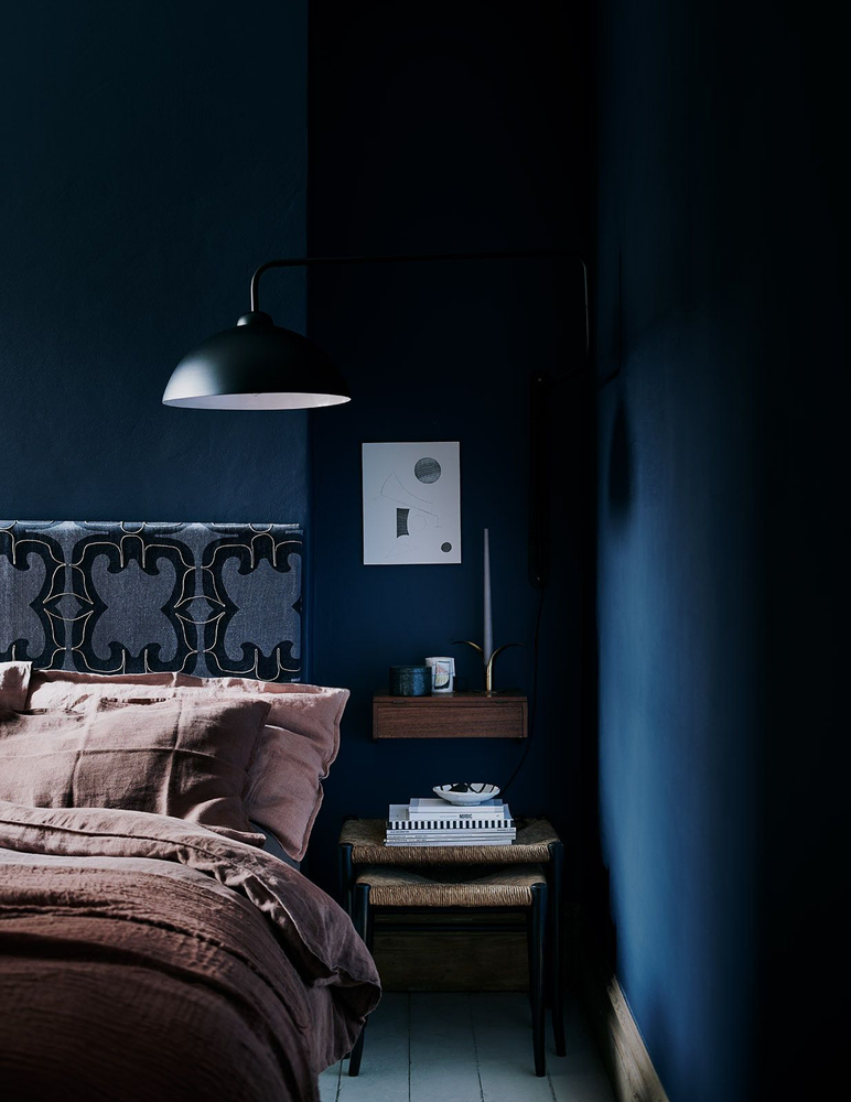 Elegant Contemporary Bedroom