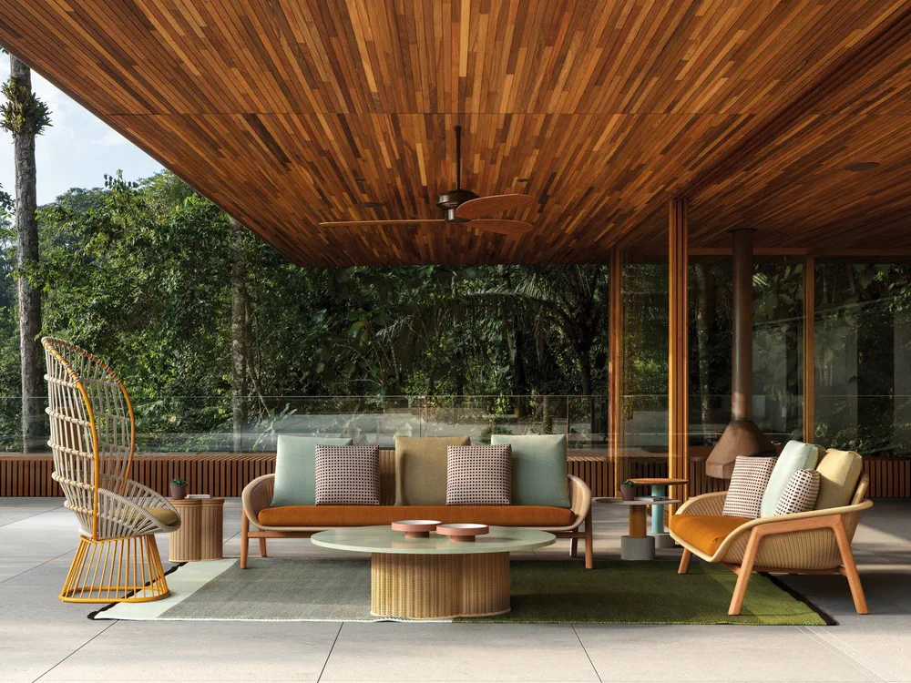 Modern Living Room Design with Indoor-Outdoor Flow