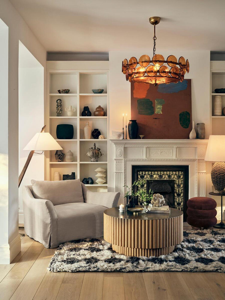 Elegant Mediterranean Entryway Design