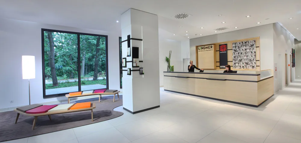 Vibrant Modern Reception Inspiration