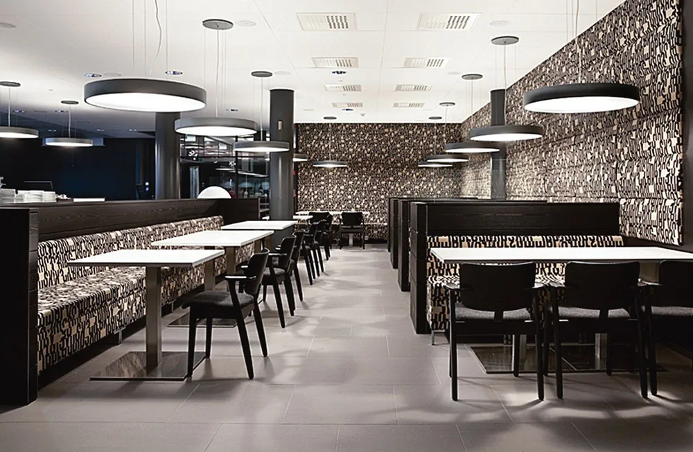 Modern Urban Dining: A Sleek and Sophisticated Restaurant Design