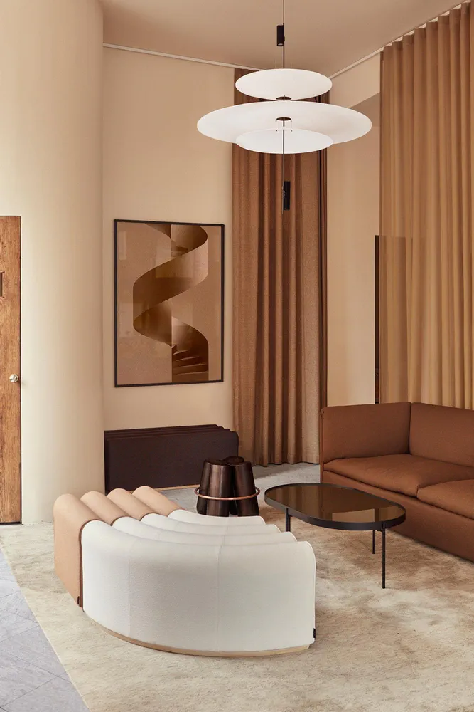 Modern New York Pre-war Living Room Design