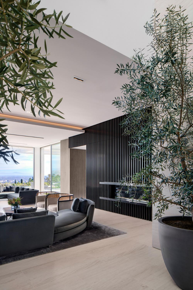 Elegant Indoor-Outdoor Living Redefined