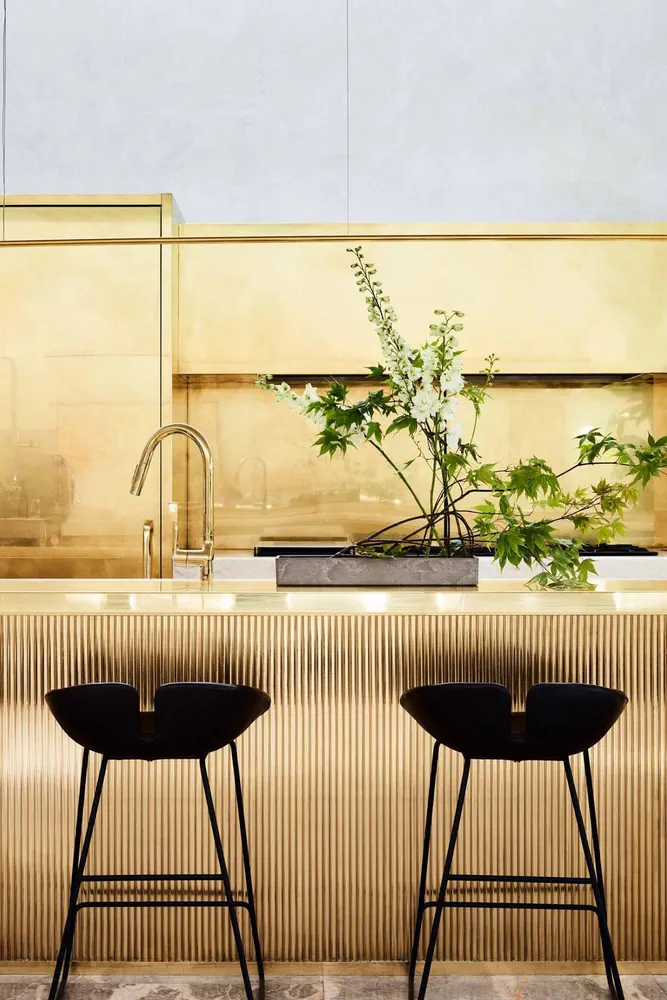 Modern Bar Design: A Sophisticated Oasis for Multi-generational Living