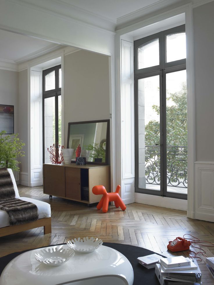 Modern Living Room Design with Dark Grey Sofa and Large Window