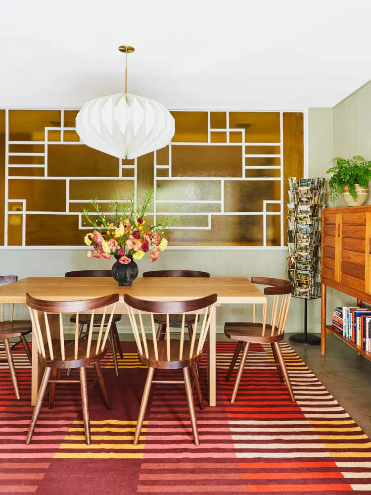 Modern European Elegance: Sustainable Home Design for a Compact City Apartment