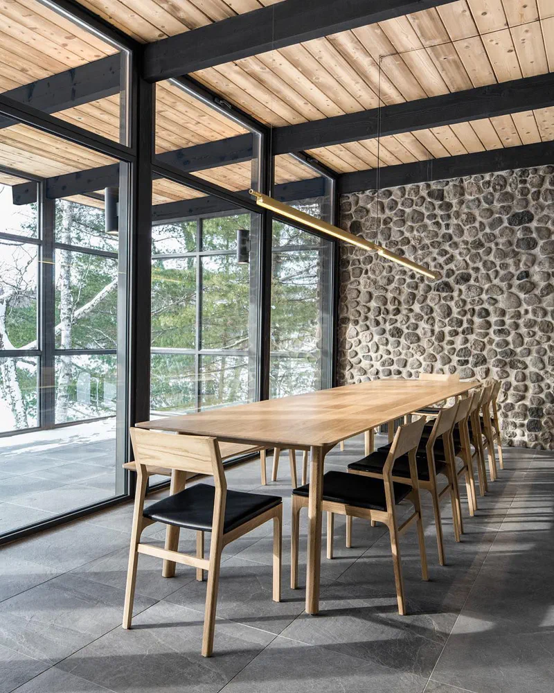Sophisticated Child-Friendly Dining Retreat