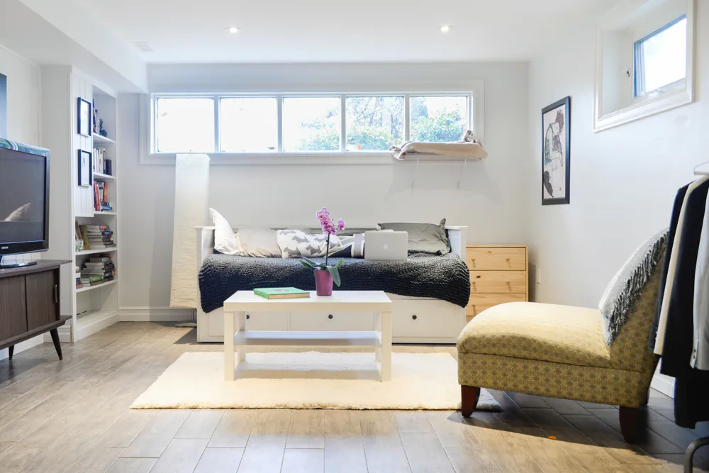 Modern Living Room Design with Geometric Patterns