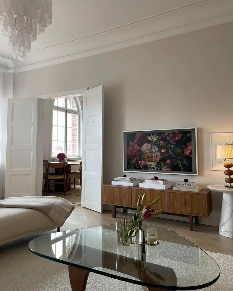 Sustainable Elegance in a Modern Penthouse