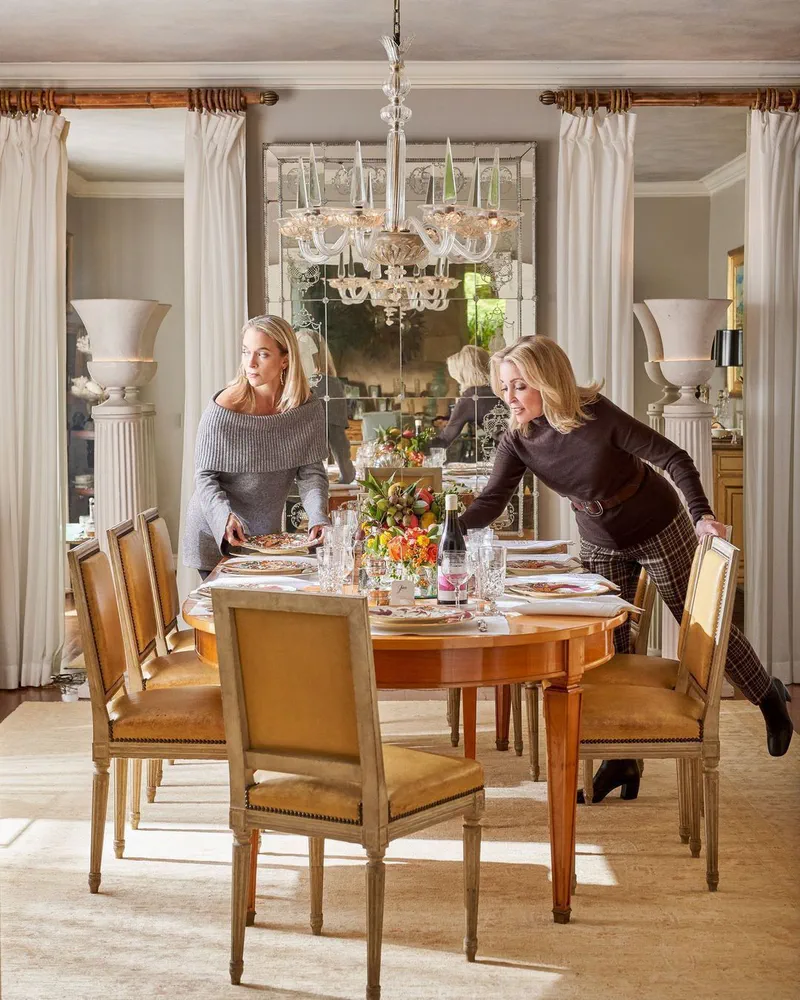 Classic Dining Room Design for a Jet-setter