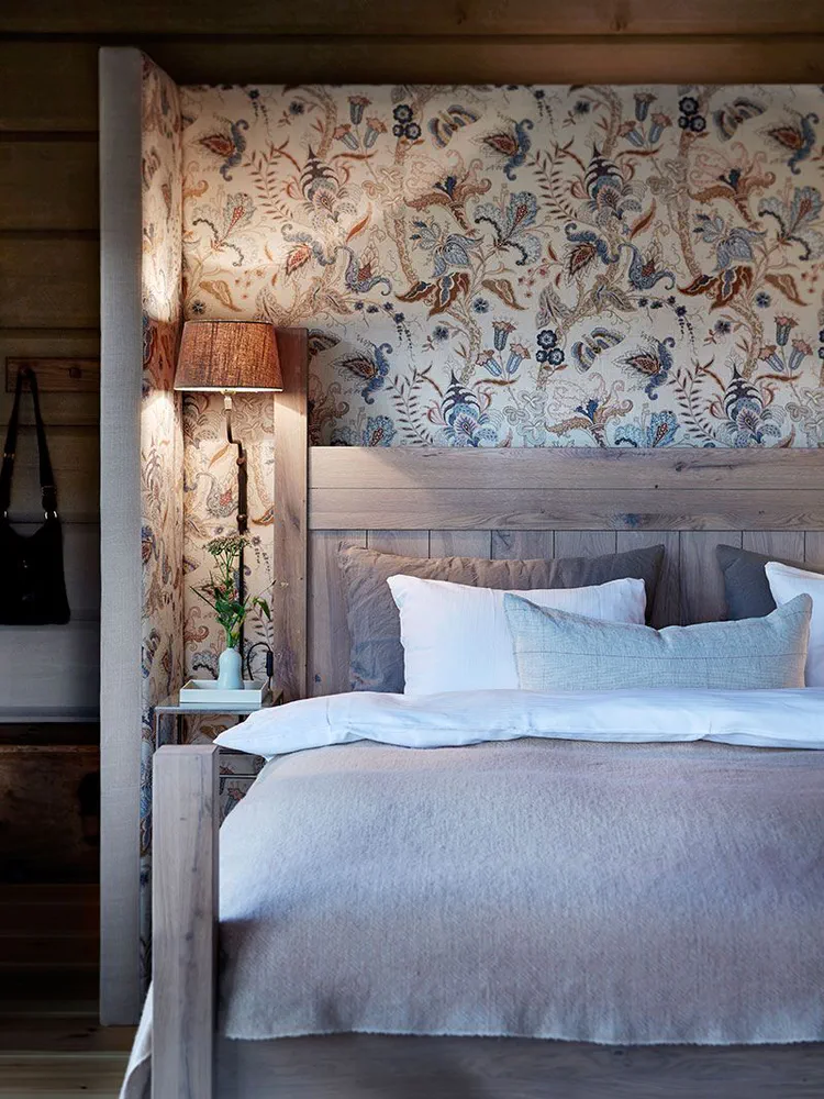 Rustic Mid-Century Modern Bedroom Design