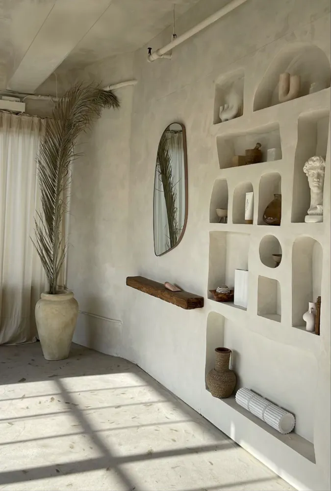 Elegant Mediterranean Entryway Design