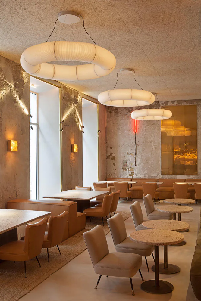 Modern Restaurant Design: Mid-century Modern Aesthetic