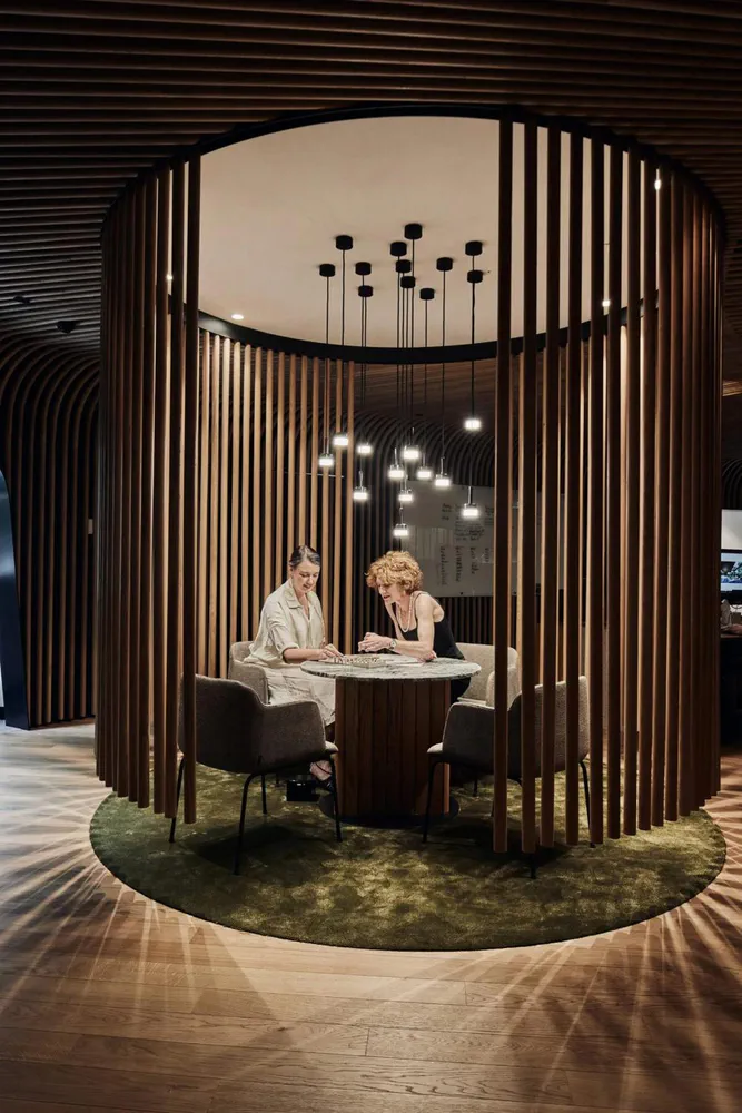 Modern Meeting Room Design