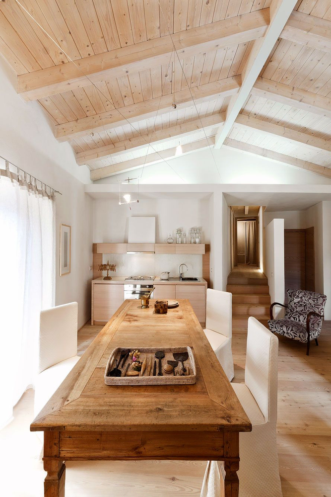 Elegant Mid-Century Modern Retreat