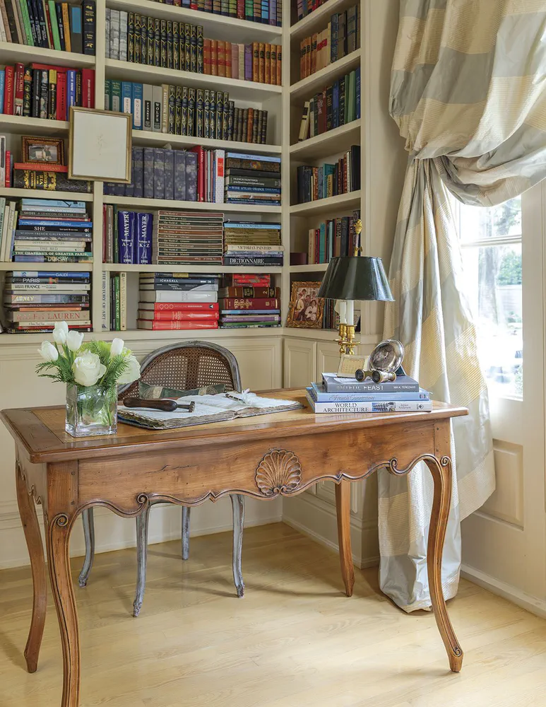 Elegant Urban Loft Dining Retreat