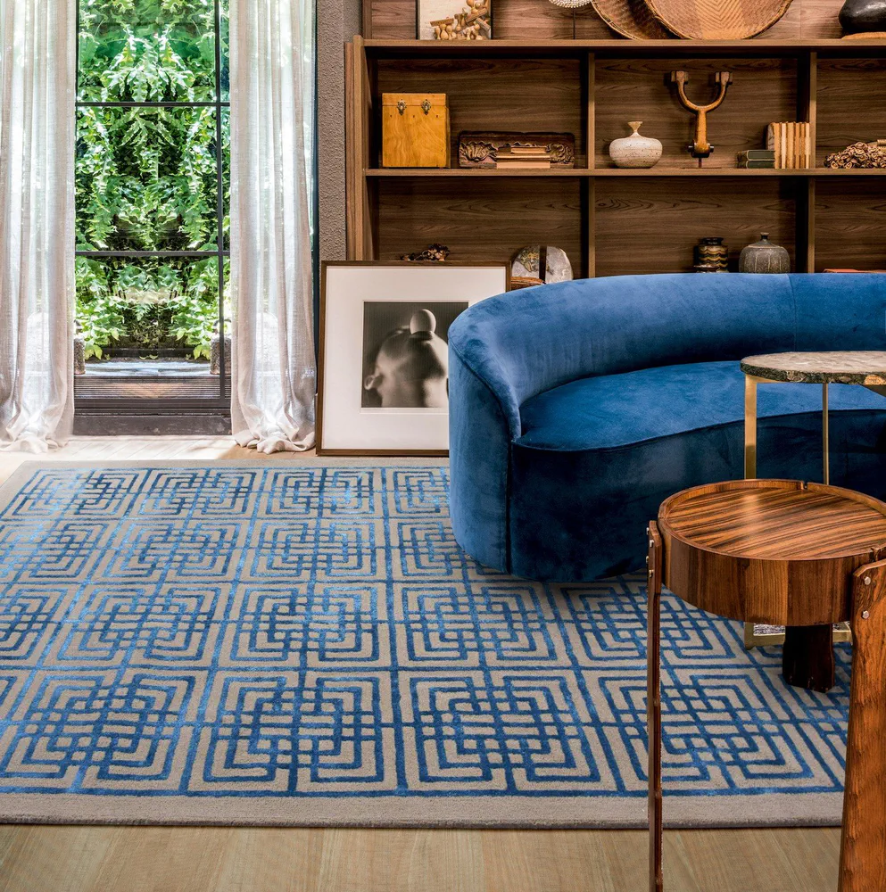 Hygge Elegance: Modern Entrance Design