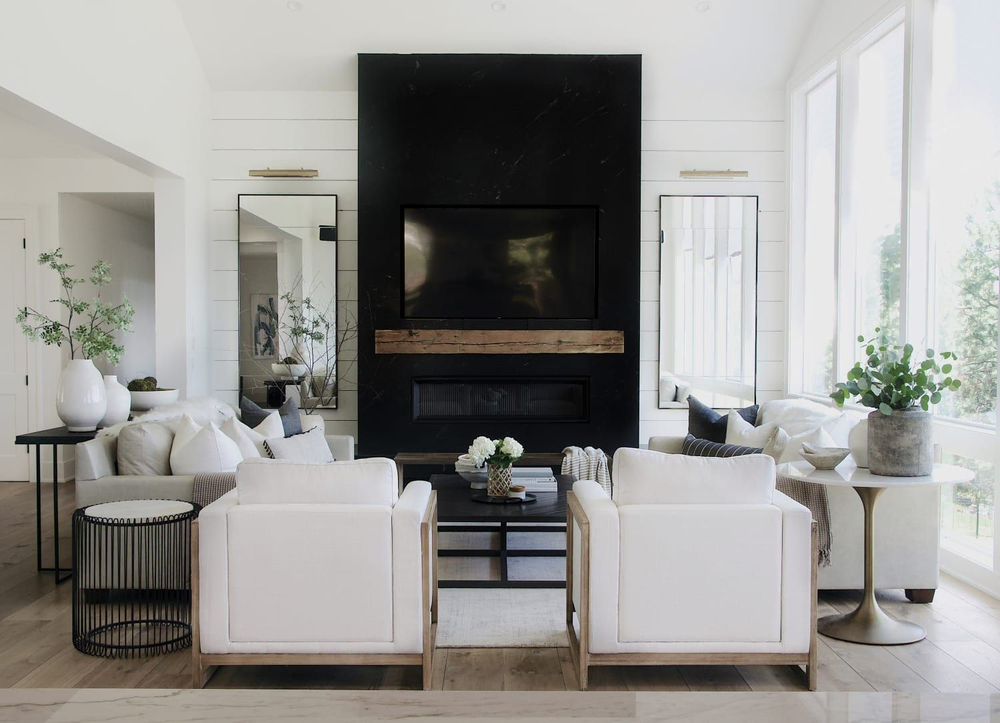 Seamless Indoor-Outdoor Art Deco Oasis