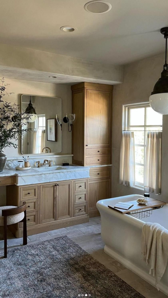 Modern Bathroom Design with Integrated Home Automation and Art Preservation