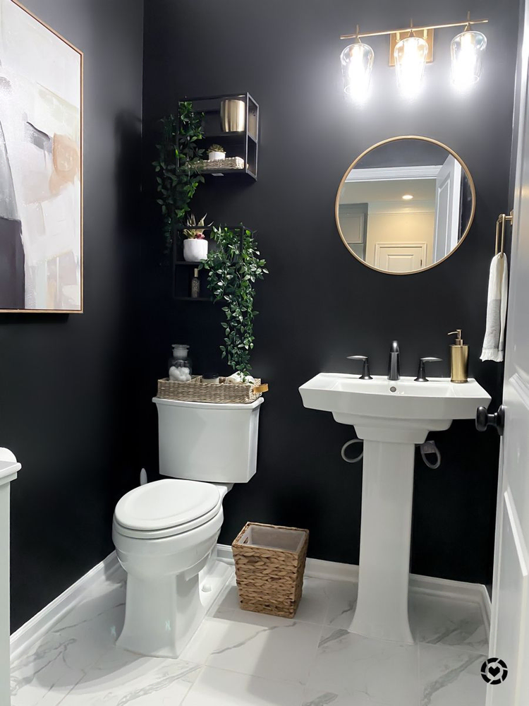 Modern Bathroom Design with Geometric Elements